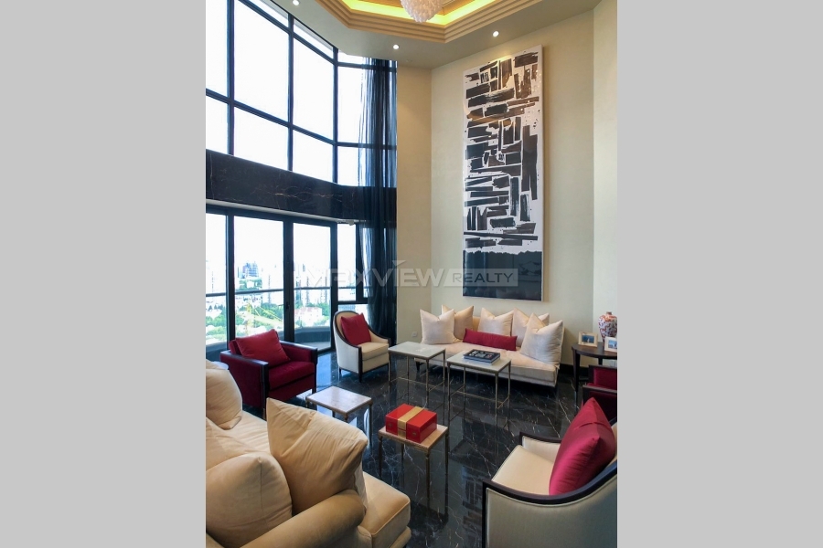 Penthouse in Le Chateau Huashan with a Roof Terrace&nbsp;5bedroom&nbsp;592sqm&nbsp;&yen;100,000&nbsp;PRM20955