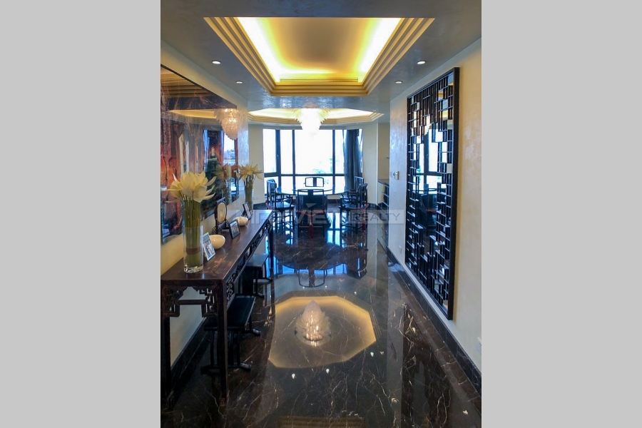 Penthouse in Le Chateau Huashan with a Roof Terrace&nbsp;5bedroom&nbsp;592sqm&nbsp;&yen;100,000&nbsp;PRM20955
