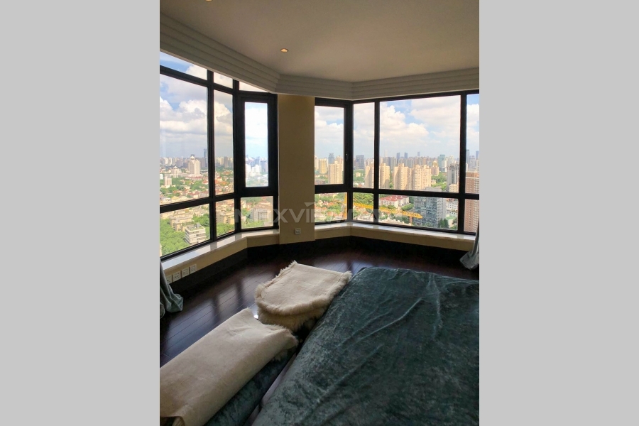 Penthouse in Le Chateau Huashan with a Roof Terrace&nbsp;5bedroom&nbsp;592sqm&nbsp;&yen;100,000&nbsp;PRM20955