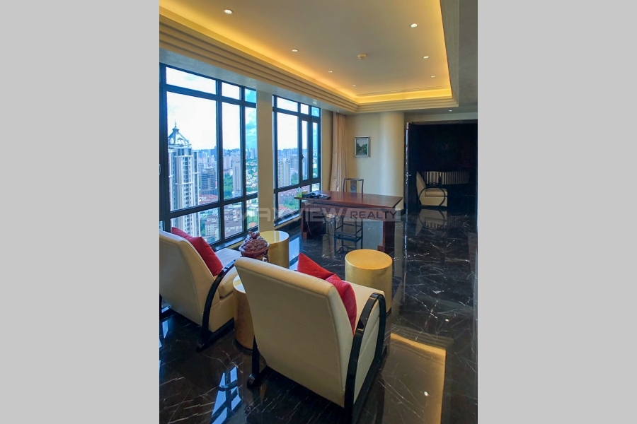 Penthouse in Le Chateau Huashan with a Roof Terrace&nbsp;5bedroom&nbsp;592sqm&nbsp;&yen;100,000&nbsp;PRM20955