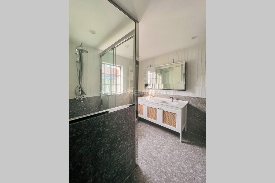 Old Lane House on Changle Road&nbsp;6bedroom&nbsp;450sqm&nbsp;&yen;78,000&nbsp;PRM21020