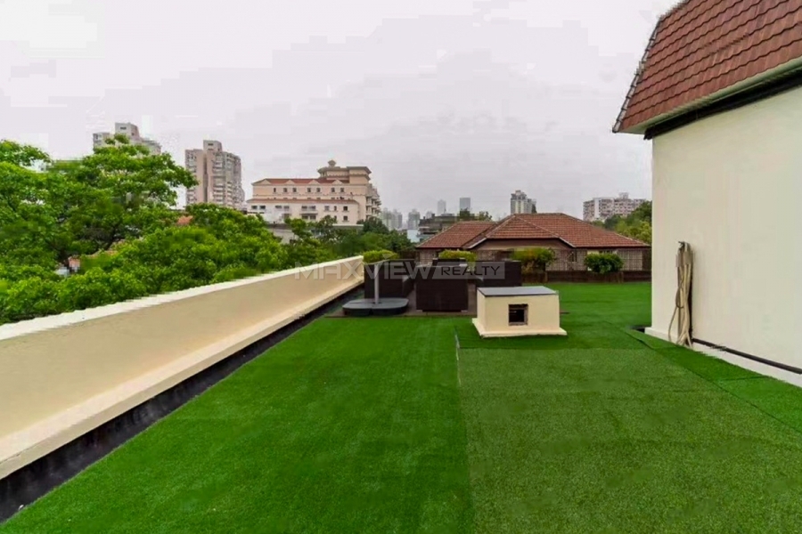 Old Apartment on Anting Rd with Roof Terrace&nbsp;4bedroom&nbsp;223sqm&nbsp;&yen;47,000&nbsp;PRM21034