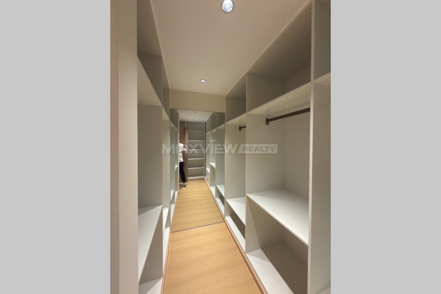 Shimao Riviera Garden 3 Bedroom Apartment with a Private Terrace&nbsp;4bedroom&nbsp;278sqm&nbsp;&yen;65,000&nbsp;PRM21050