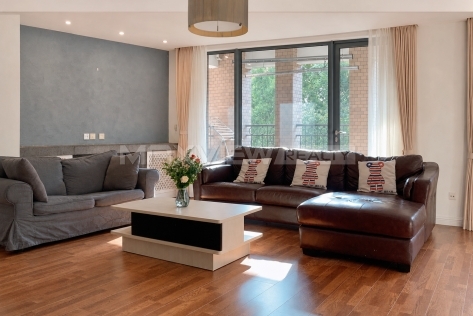 Spacious Four-Bedroom Family Apartment at Green Court