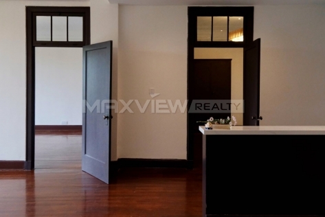 Historic 3-Bedroom Old Apartment on Middle Huaihai Road