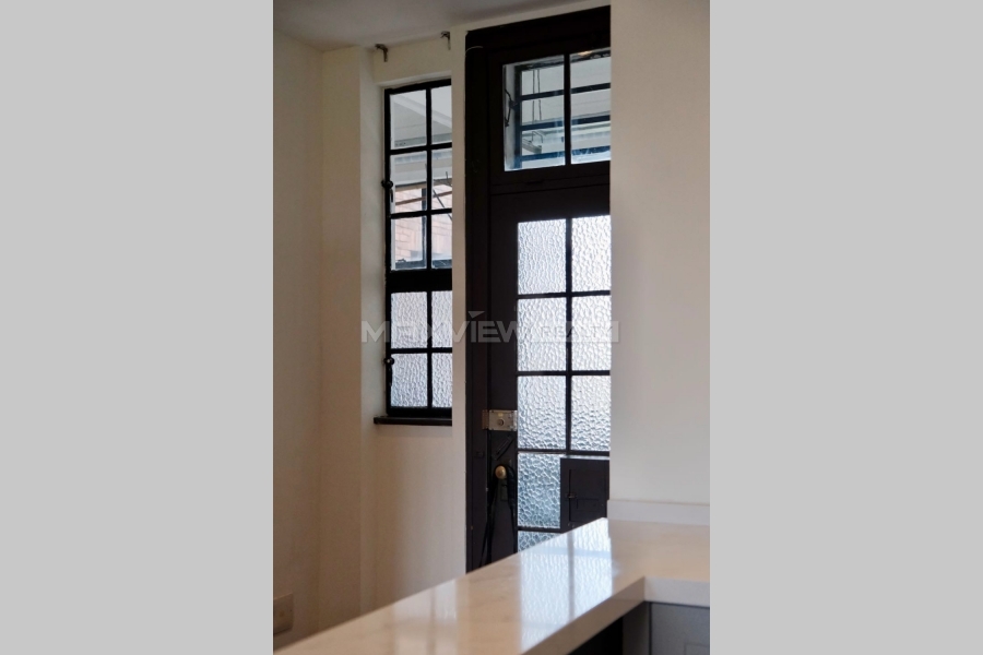 Historic 3-Bedroom Old Apartment on Middle Huaihai Road&nbsp;3bedroom&nbsp;180sqm&nbsp;&yen;38,000&nbsp;PRM21108